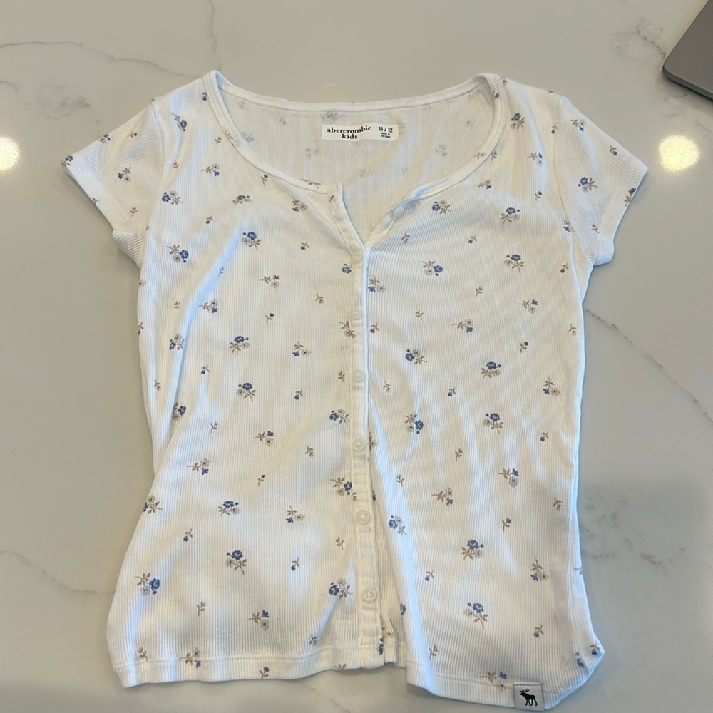 Abercrombie kids Henley button up short sleeve tee